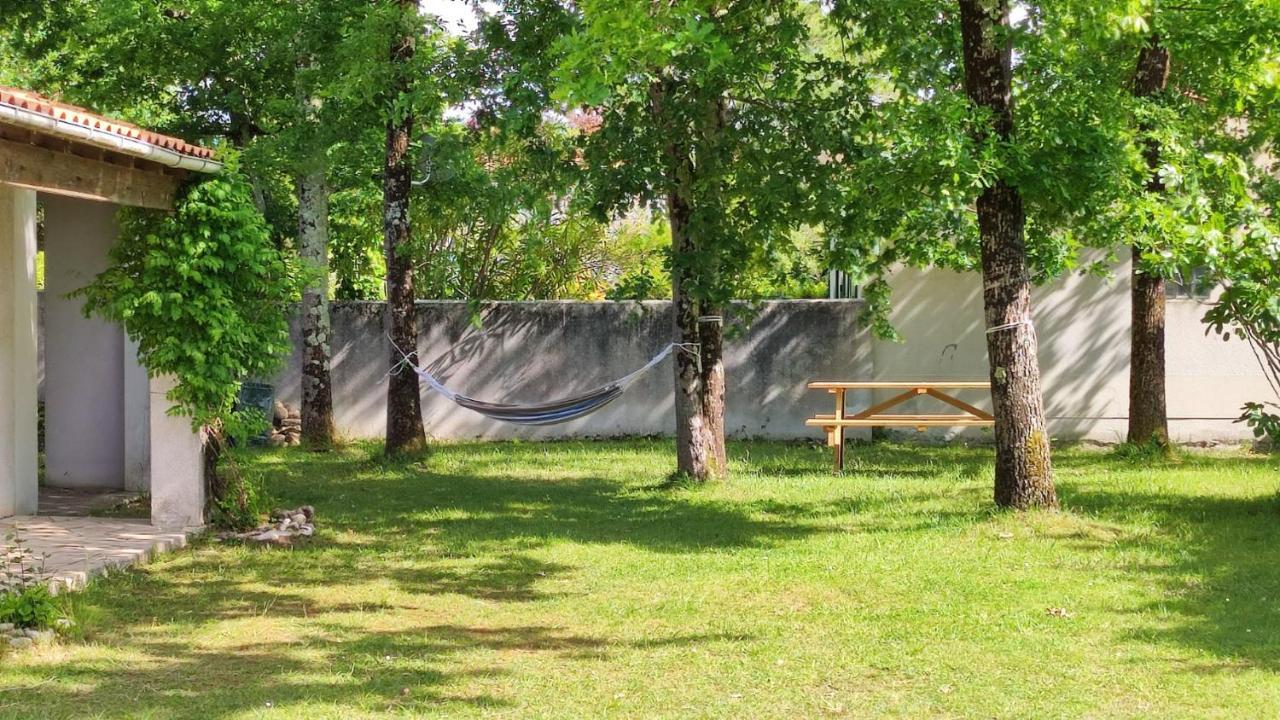 Maison A 8 Min A Pied De La Plage Avec Jardin Clos Et Ombrage Saint-Georges-d'Oleron Eksteriør bilde
